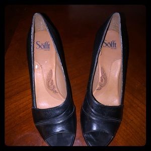 SOFFT high heel black shoes. Like new
